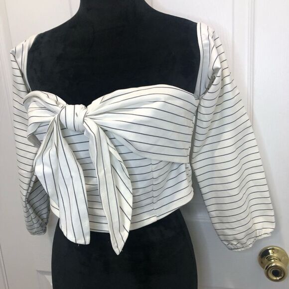 Charlotte Russe front tie crop top with attached long sleeves, large - Picture 2 of 10